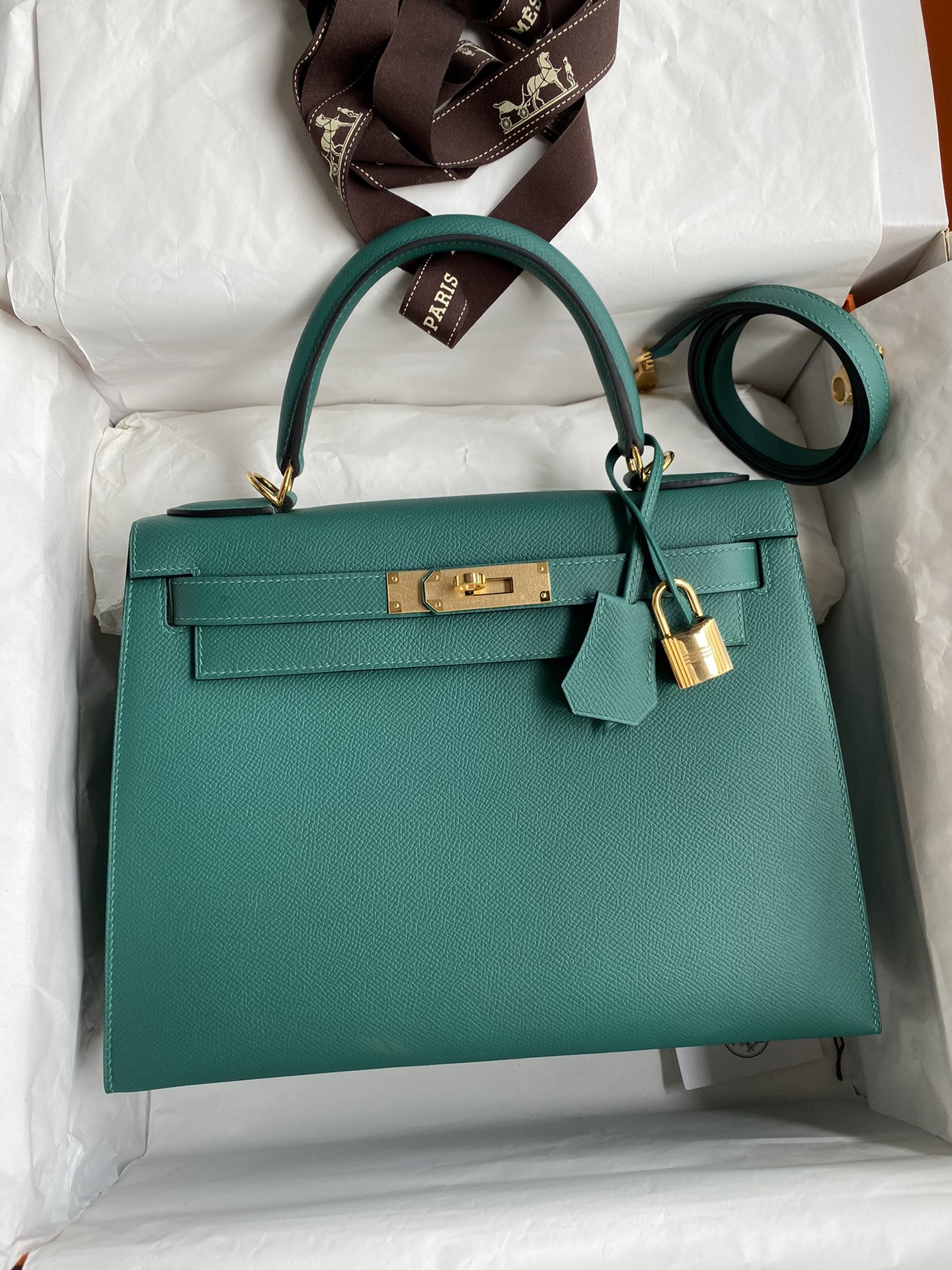 Hermes Kelly 28cm Handbag Shoulder Bag in Malachite Green Epsom Leather